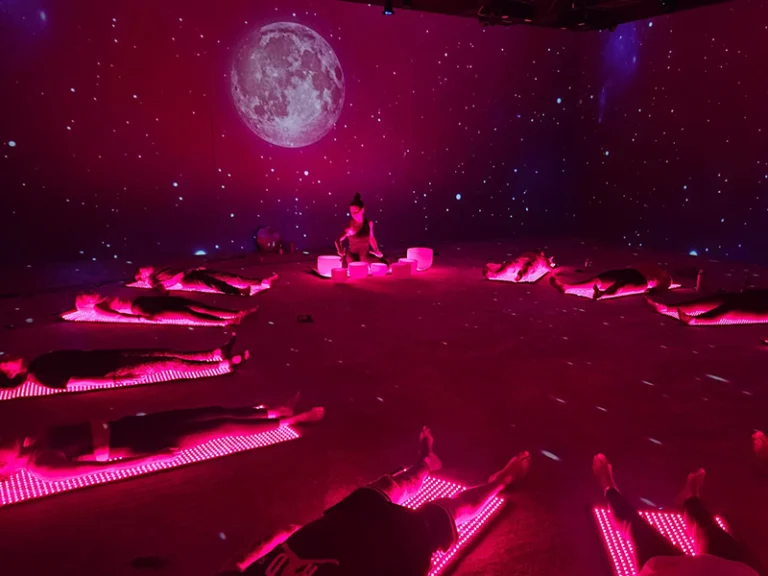 What Are the Benefits of Red Light Yoga