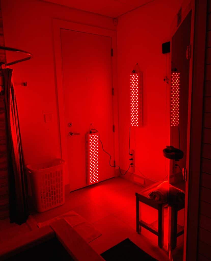 Professionellen Rotlichtbereich planen: Technik, Raum und Betrieb 1 The Comprehensive Blueprint Designing and Constructing a Professional Grade Home Red Light Therapy Sanctuary 01 17862583881748150393